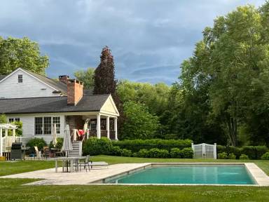 Main picture of 120 Merwins Ln