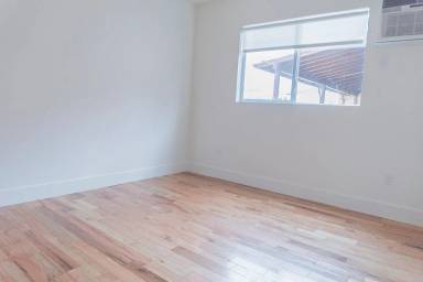 Main picture of 2670 Sichel St