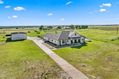 Main picture of 251 Willow Moon Ranch Rd
