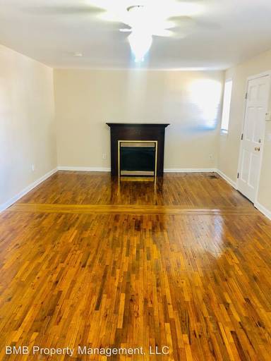 Main picture of 2642-2672 E 3rd St