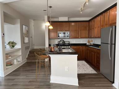 Main picture of 674 Marina Cottage Dr