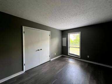 Main picture of 823 Rumford Pl