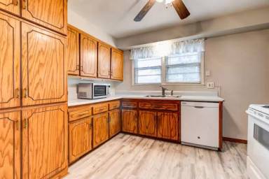 Main picture of 1119 3rd Ave