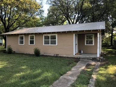 Main picture of 106 Vaughn St