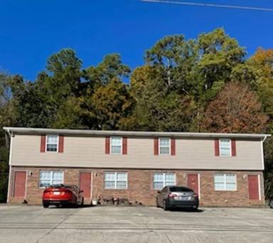 Main picture of 2736 Blue Springs Rd SE