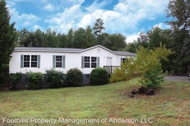 Main picture of 108 Hickory Forest Dr