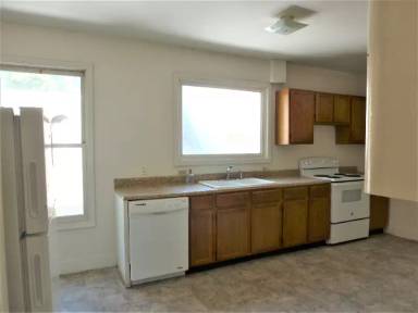 Main picture of 14 Hickok Pl