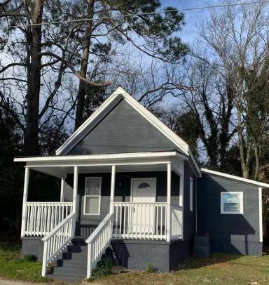 Main picture of 663 Williams St
