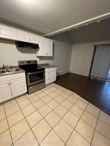 Main picture of 2907 E Wabash Ave