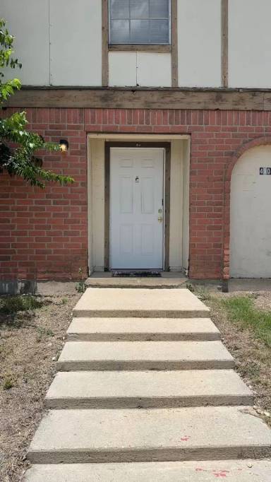 Main picture of 4504 Hunt Cir