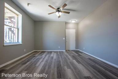 Main picture of 210 S 24th St