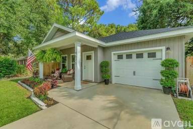 Main picture of 4675 Geneva Dr