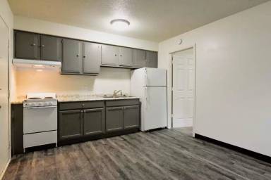 Main picture of 4420 S 25th St