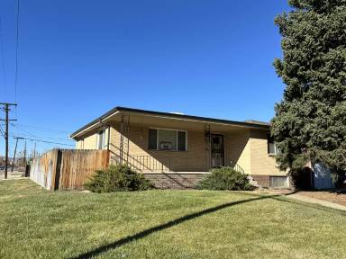 Main picture of 501 Yates St