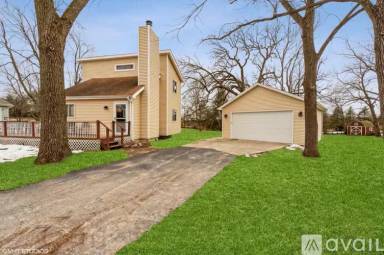 Main picture of N7413 Mariner Hills Cir