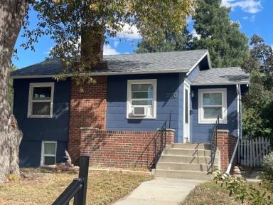 Main picture of 3590 S Bannock St