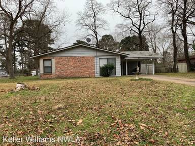 Main picture of 851 Willow Dr