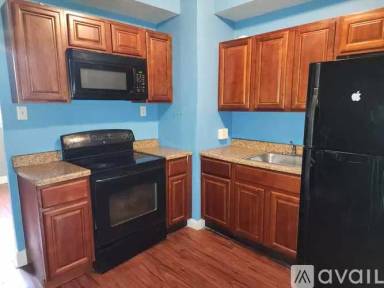 Main picture of 5455 Spruce St