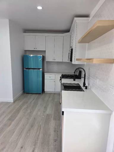 Main picture of 2845 Canal Ave