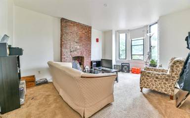 Main picture of 127 S Graham St