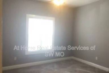 Main picture of 815 W Scott St