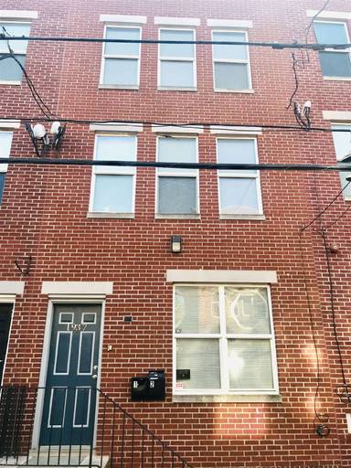 Main picture of 1911-53 N Gratz St