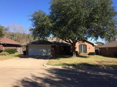 Main picture of 4001 Hunter Creek Dr