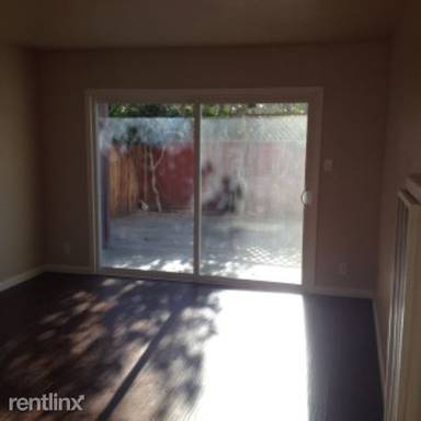 Main picture of 918 Adams St