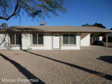 Main picture of 1940 W Des Moines Cir