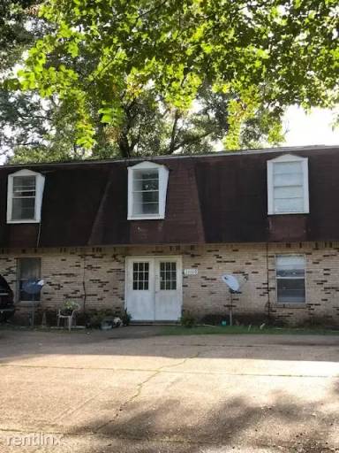 Main picture of 2200 Roberts Ave