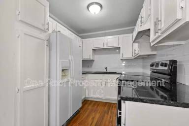 Main picture of 937 Metropolitan Ave