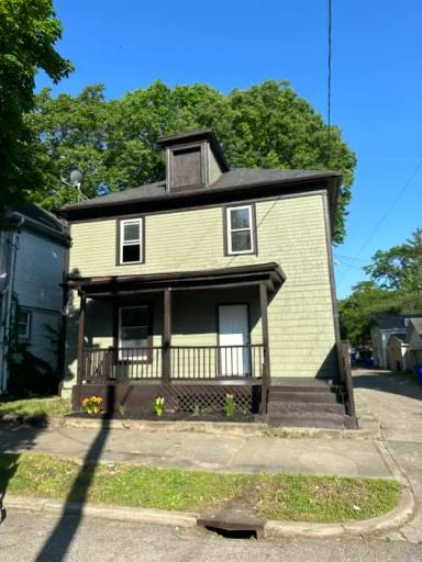 Main picture of 123 N 9th St