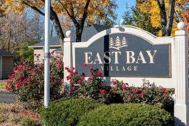 Main picture of East Bay Village
