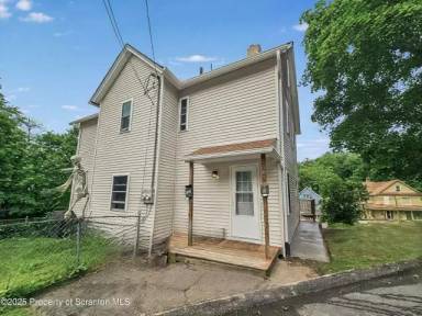Main picture of 2103 Hollister Ave