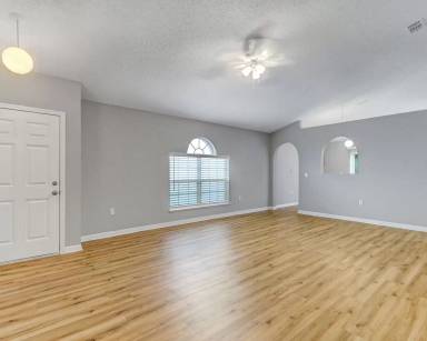 Main picture of 6604 Gentle Oaks Dr S