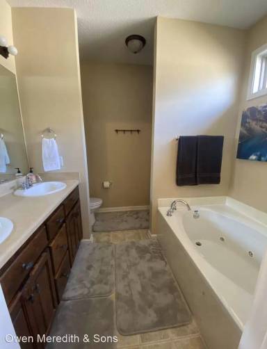 Main picture of 5025 Easton Ln