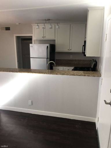 Main picture of 1400 N Edgemont St