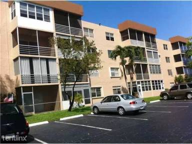 Main picture of 3048 E Sunrise Lakes Dr