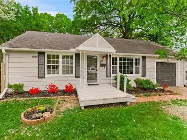 Main picture of 7611 W 65th St