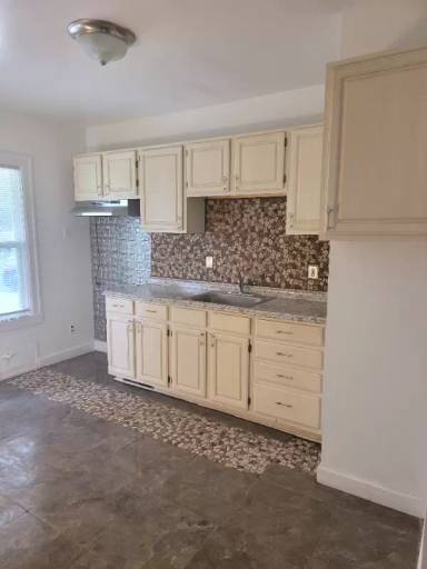 Main picture of 3973 High St