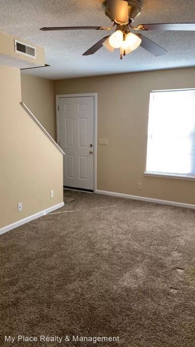 Main picture of 111 Hickory Trce