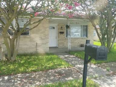 Main picture of 2409 Victor St
