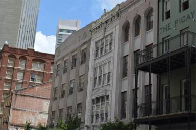 Main picture of 330 Camp St