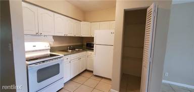 Main picture of 200 NE 7th Ave