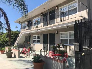 Main picture of 3102 1st Ave