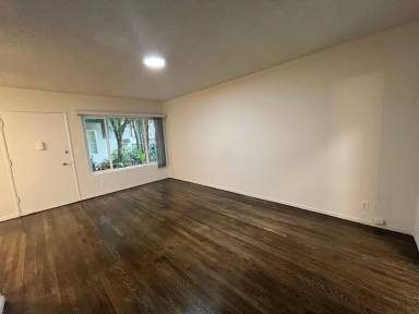 Main picture of 2352 Glendale Blvd