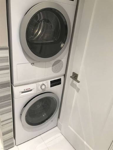 Main picture of 16 E 116th St