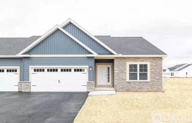 Main picture of 5875 Monarch Dr