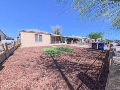 Main picture of 418 N Colorado St