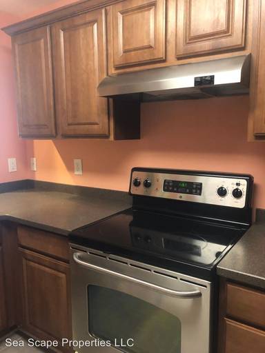 Main picture of 144 N Hines St